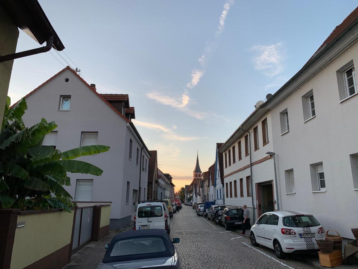 Fachwerkhaus In Ruhiger Altstadt By Rabe - Free Netflix & Eigene Terrasse Карлсруэ Экстерьер фото